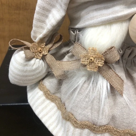 Nostalgic Gnome Cottage Style Beaded Legs Wool Pom Pom Jute Lace Burlap Rose Bow - Picture 5 of 7